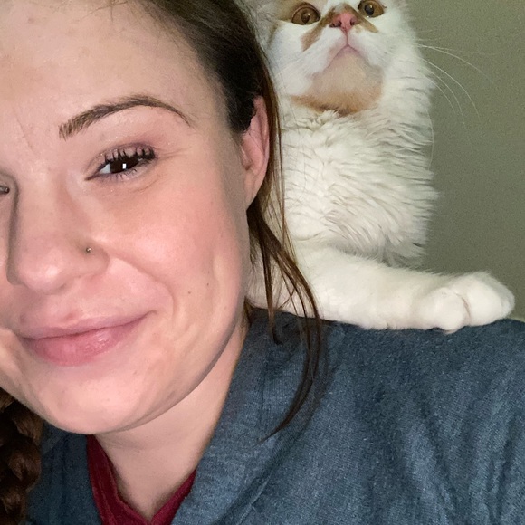 Meet your Posher, Jennifer - Picture 5 of 5